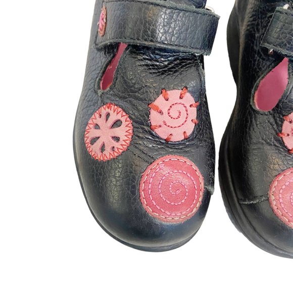Umi | Girl's Black and Pink Flower Leather Mary Jane Shoes | Size: 7 - Picture 5 of 6